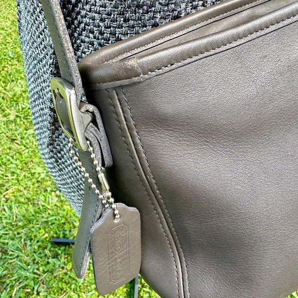 COACH Vintage Chelsea Zip Crossbody Bag Gray Leather Nickel Hardware 6000 EUC - Picture 14 of 16